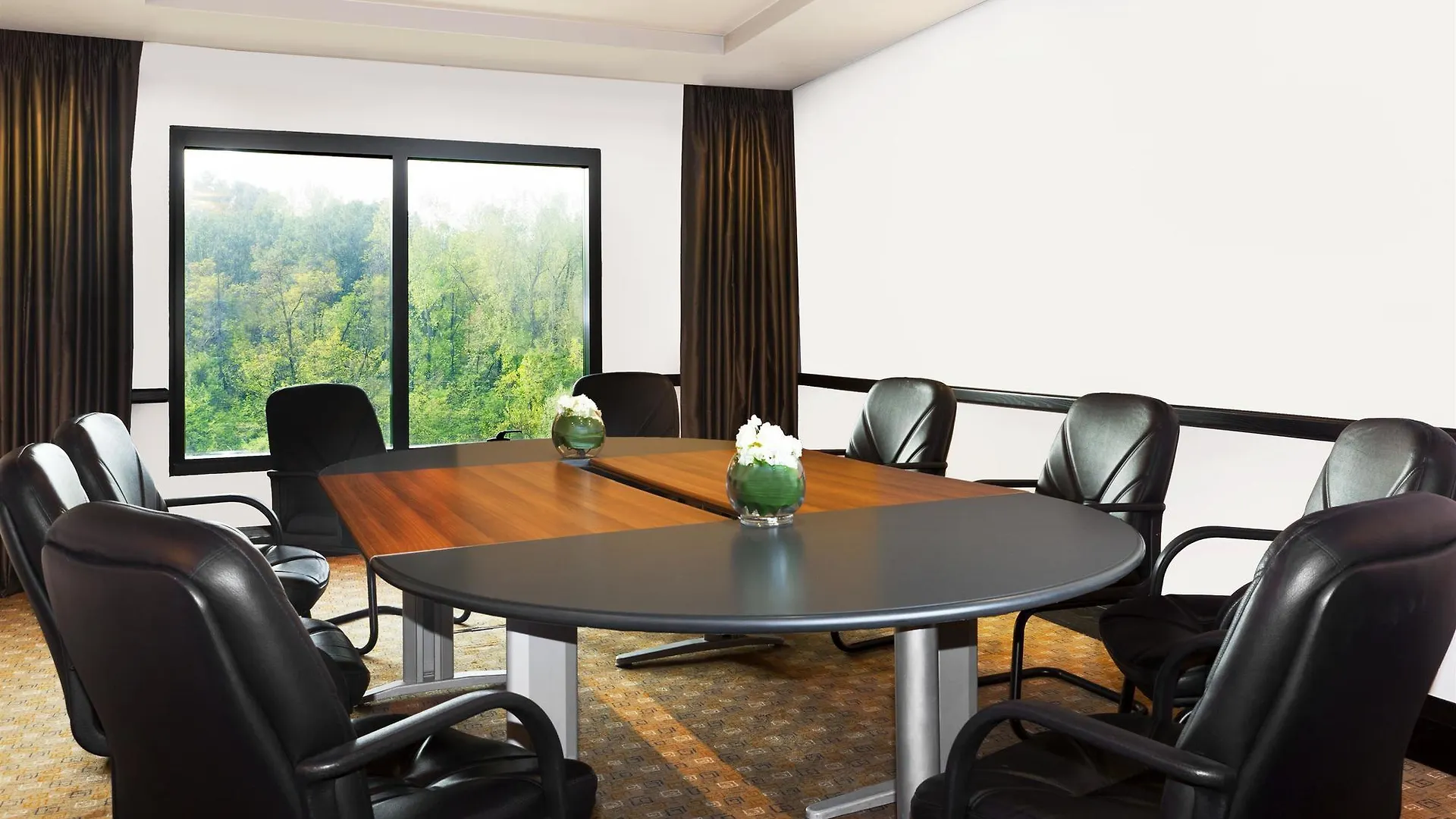 Mak Albania Hotel Τίρανα